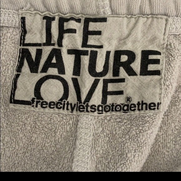 FREECITY 3/4 Sweatpants w/Blue Dove and Logo - Picture 2 of 9